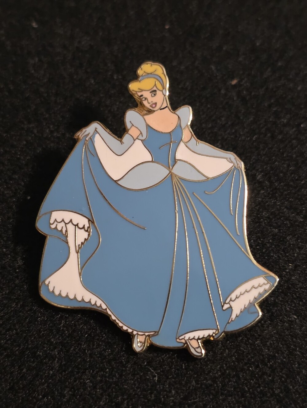2002 LE Disneyland Paris Cinderella Pin